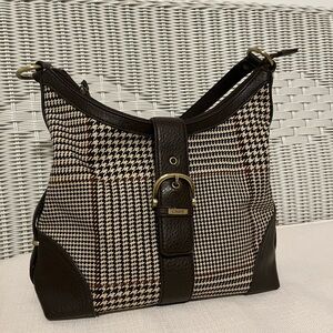 Chaps Black and Brown Houndstooth Women's shoulder bag